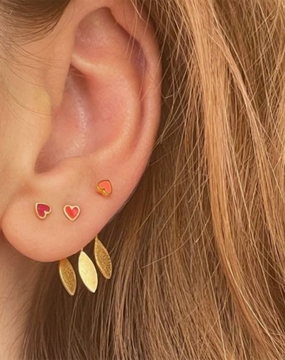 Stine A - Petit Love Heart Enamel Single Ørering - Burgundy/Guldfarvet